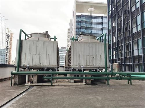 如何選擇橫流式冷卻塔的安裝位置(中溫逆流式方形冷卻塔規格)